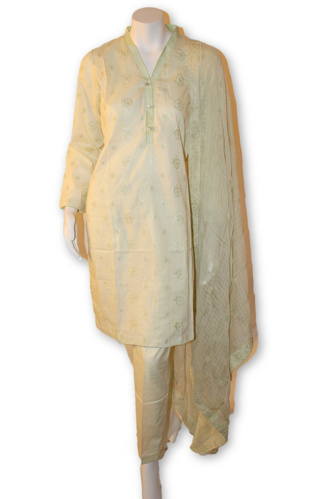 05 Pakistani Indian Fine Design Chicken Embroidered 3 Pcs Suit